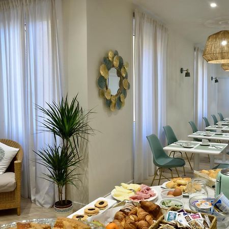 Hotel Bel Sit Alassio Bagian luar foto