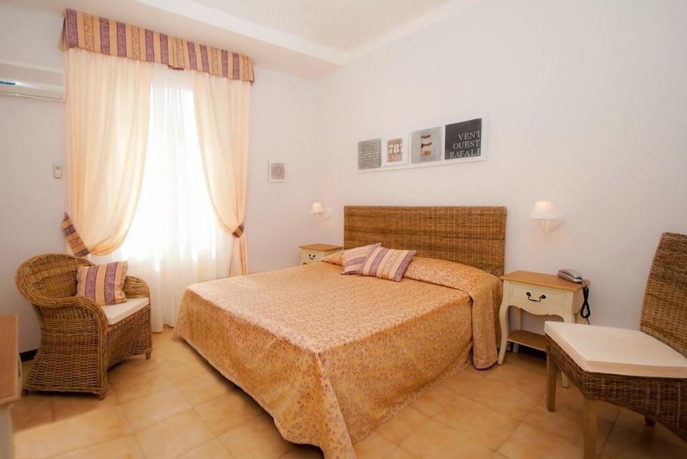 Hotel Bel Sit Alassio Bagian luar foto