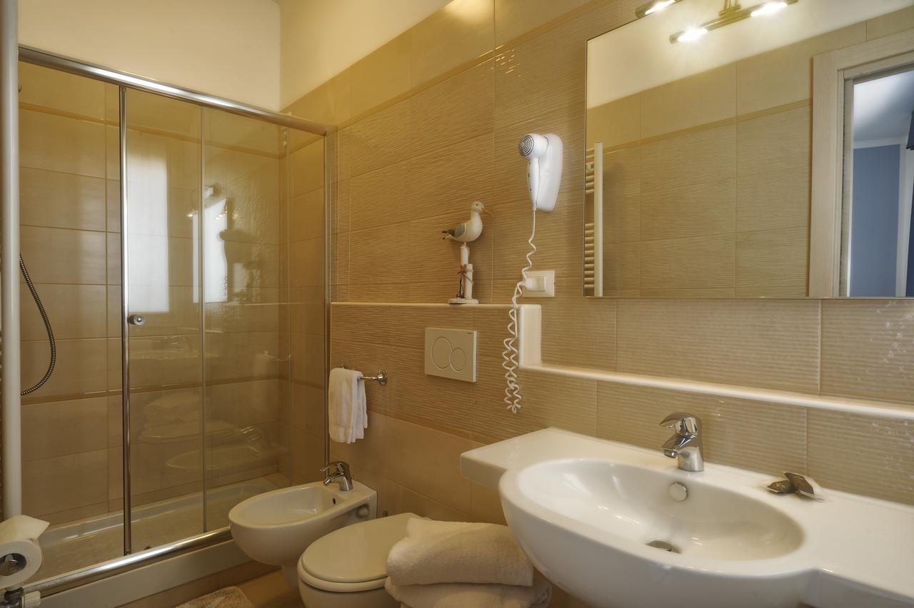 Hotel Bel Sit Alassio Bagian luar foto