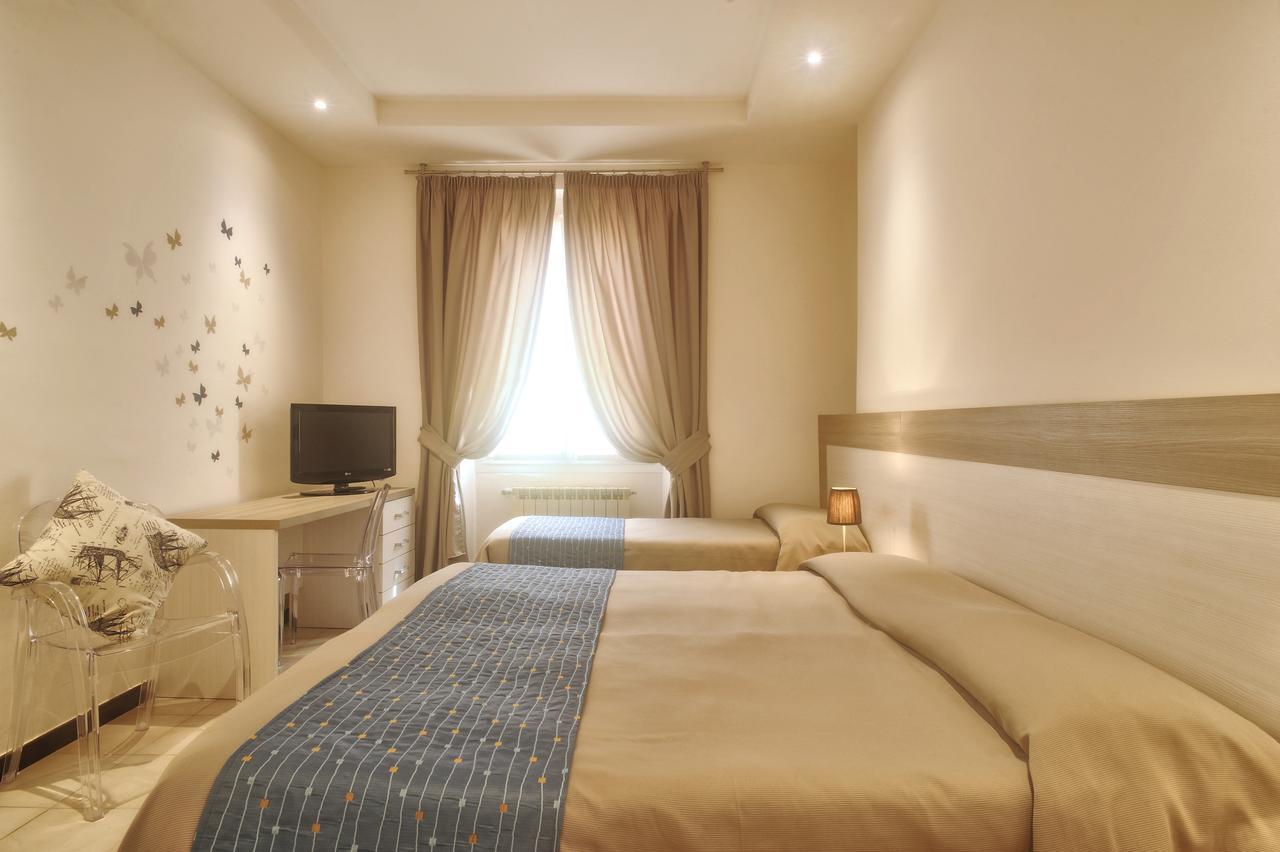 Hotel Bel Sit Alassio Bagian luar foto